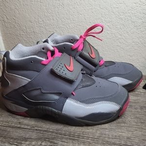 Nike gray and pink diamond Turf